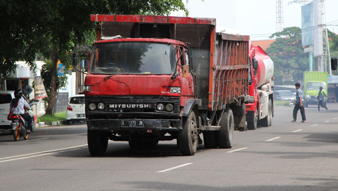 Sewa Truk Sekali Jalan vs Pulang-Pergi, Mana yang Lebih Efisien?
